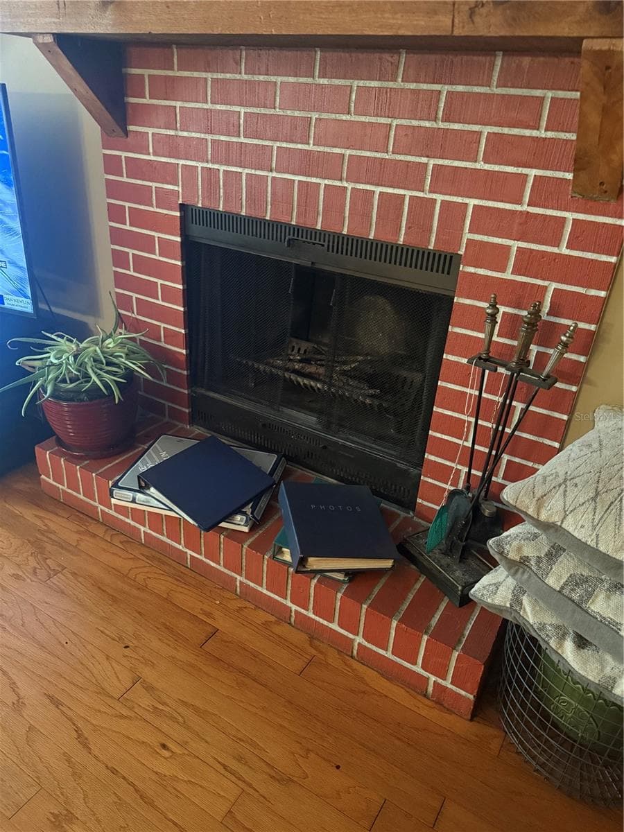 Fireplace - 805 SUWANNEE DR, APOPKA
