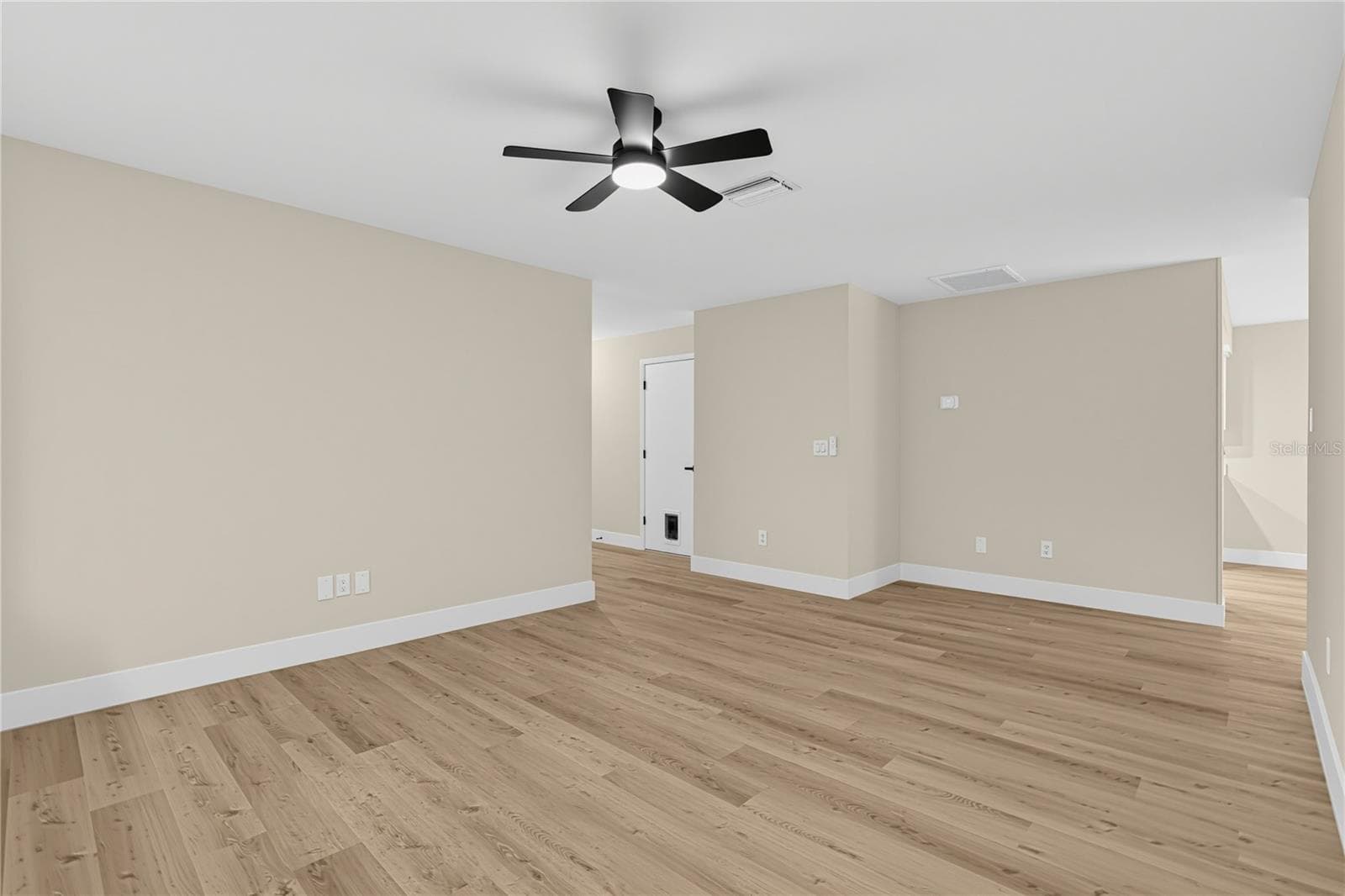 Condominium at 2612 51ST AVE W, BRADENTON, photo 9 of 31