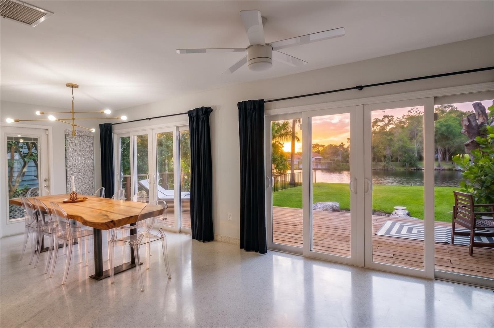 Views of the sunset in the evening - 7308 N OLA AVE, TAMPA