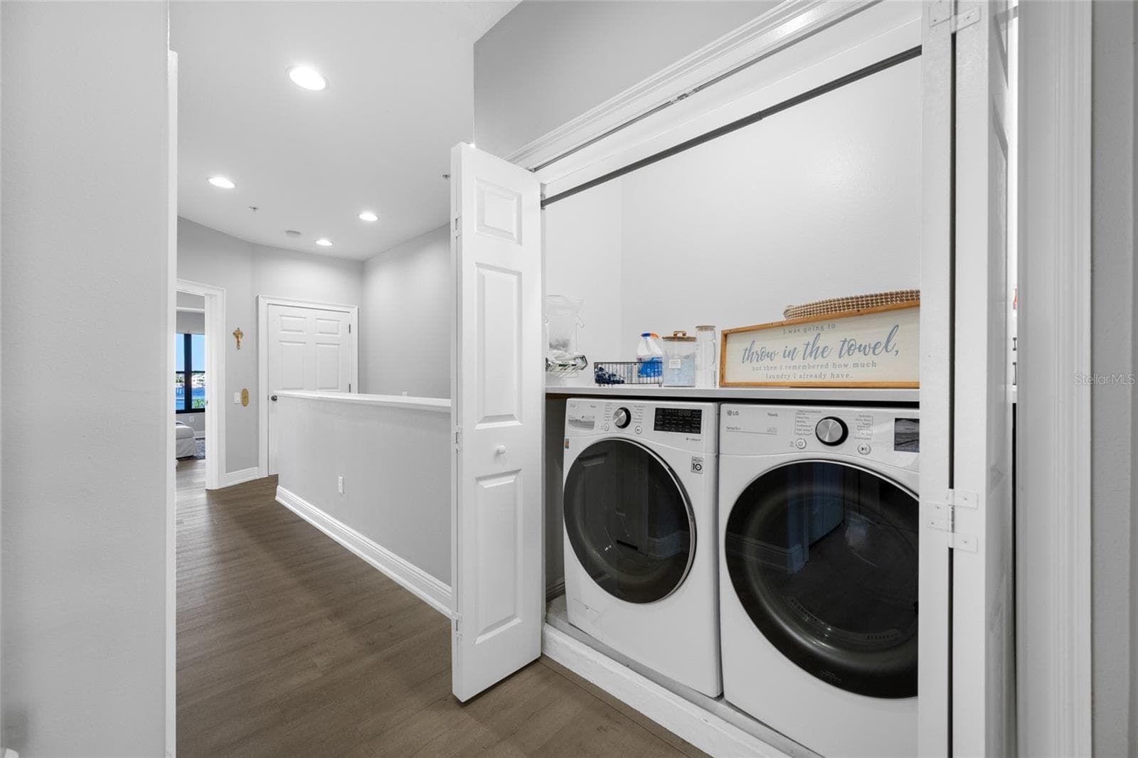 Laundry closet (3rd floor) - 580 BELLA LOOP, DUNEDIN