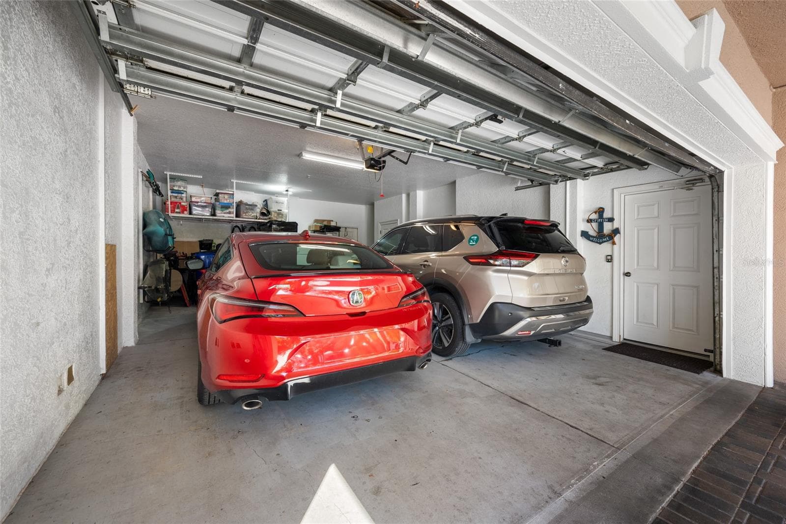 Oversized 2 car garage - 580 BELLA LOOP, DUNEDIN