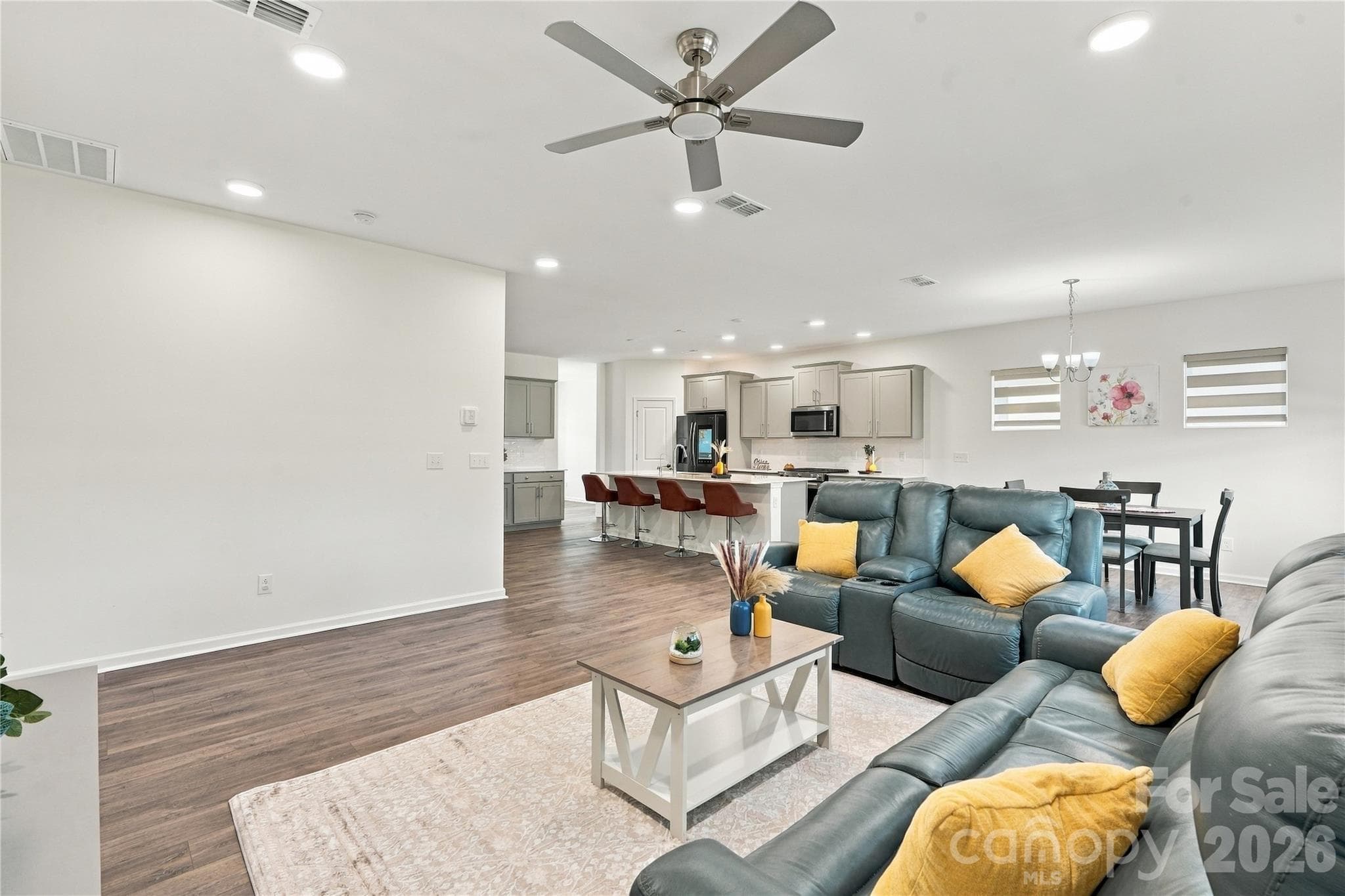 Single Family Residence at 11126 Glasden Road, Charlotte, photo 11 of 45