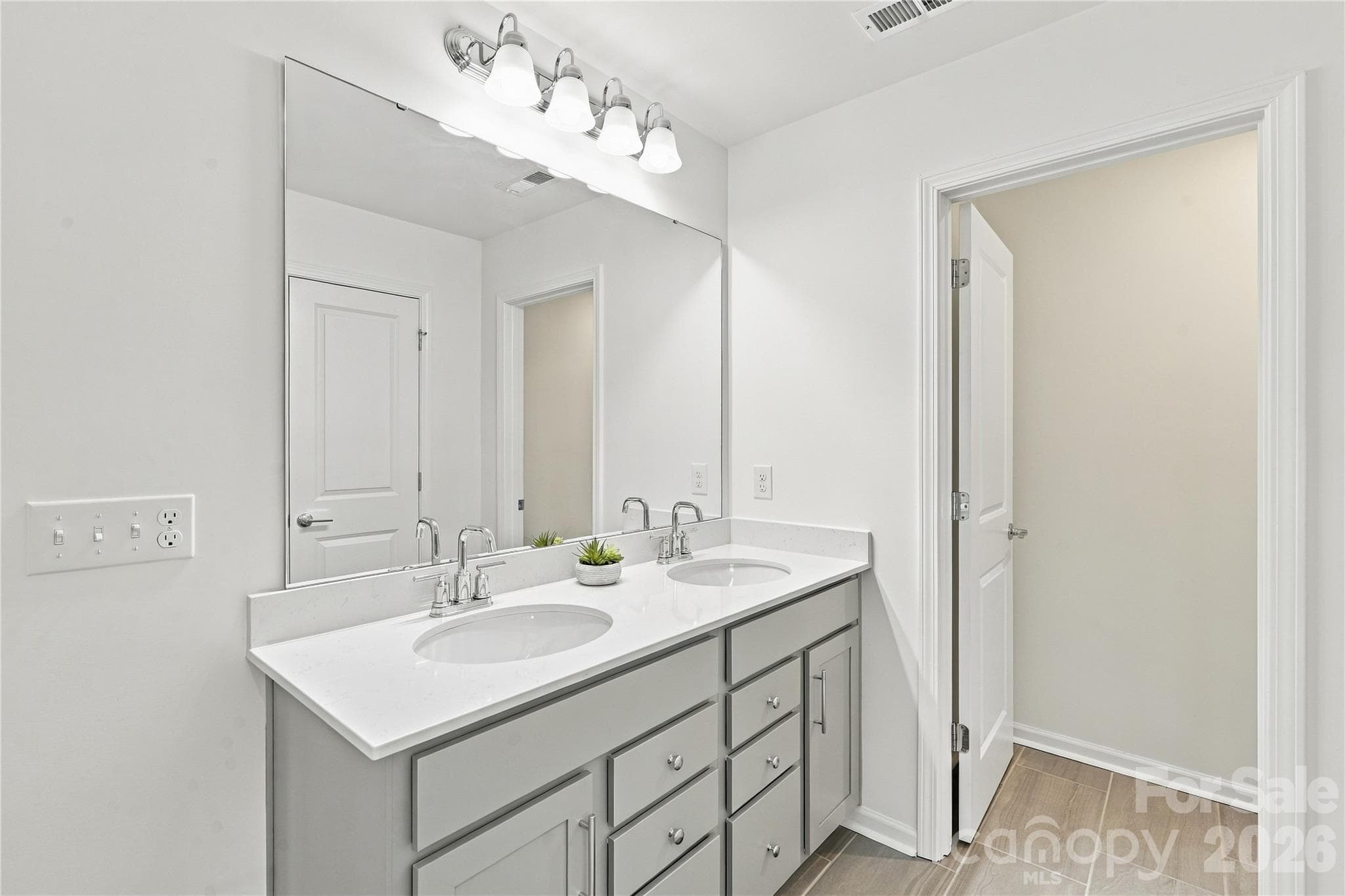 Single Family Residence at 11126 Glasden Road, Charlotte, photo 34 of 45