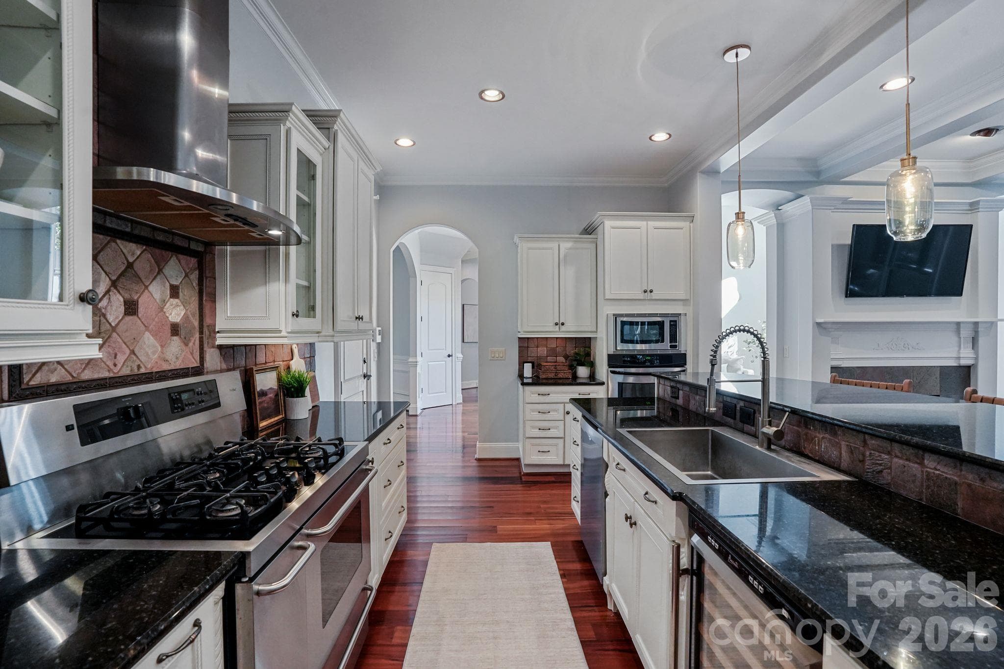 Single Family Residence at 2073 Sugar Pond Court, Fort Mill, photo 14 of 47
