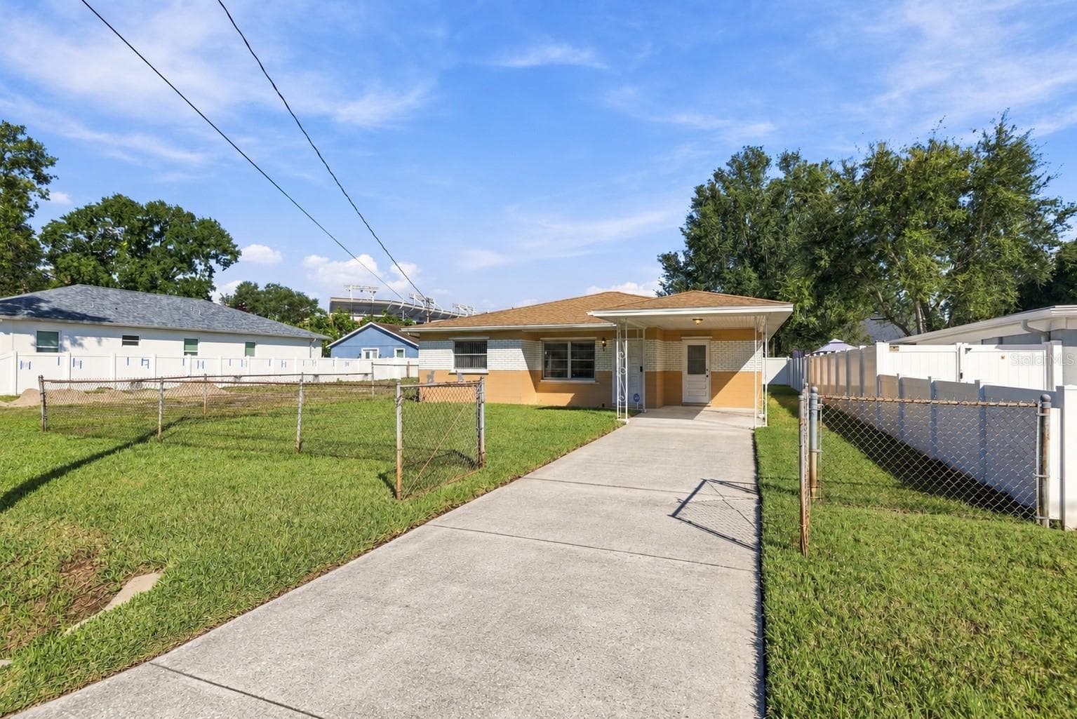 Single Family Residence at 3409 W BRADDOCK ST, TAMPA, photo 4 of 28