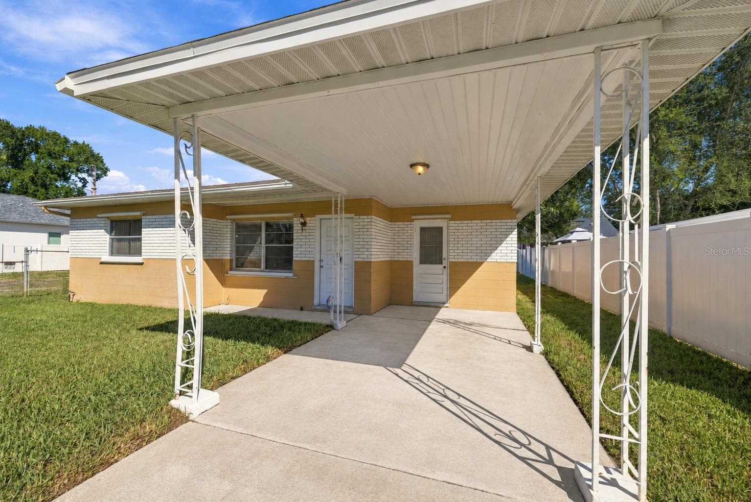 Single Family Residence at 3409 W BRADDOCK ST, TAMPA, photo 3 of 28
