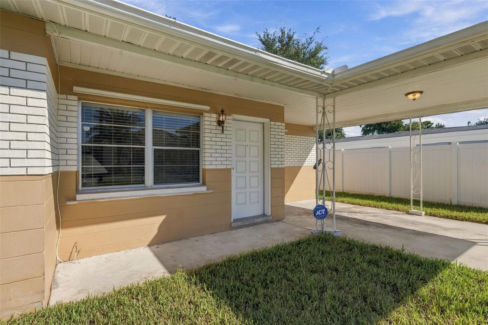 Single Family Residence at 3409 W BRADDOCK ST, TAMPA, photo 5 of 28