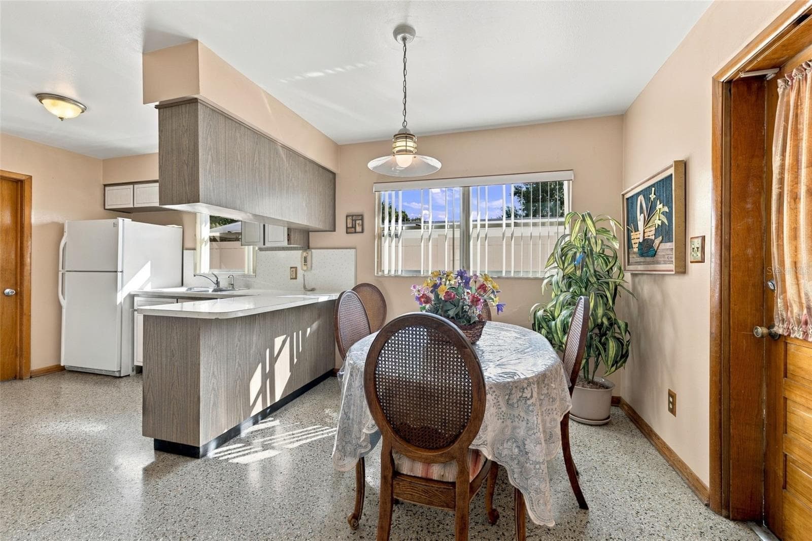 Single Family Residence at 3409 W BRADDOCK ST, TAMPA, photo 9 of 28