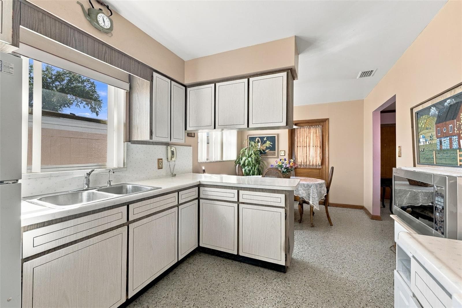 Single Family Residence at 3409 W BRADDOCK ST, TAMPA, photo 14 of 28