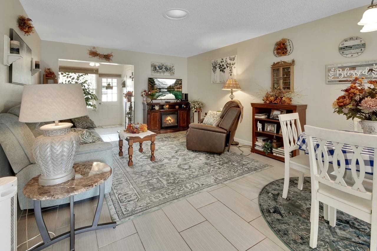 Condominium at 713 E MICHIGAN AVE #B, DELAND, photo 2 of 24