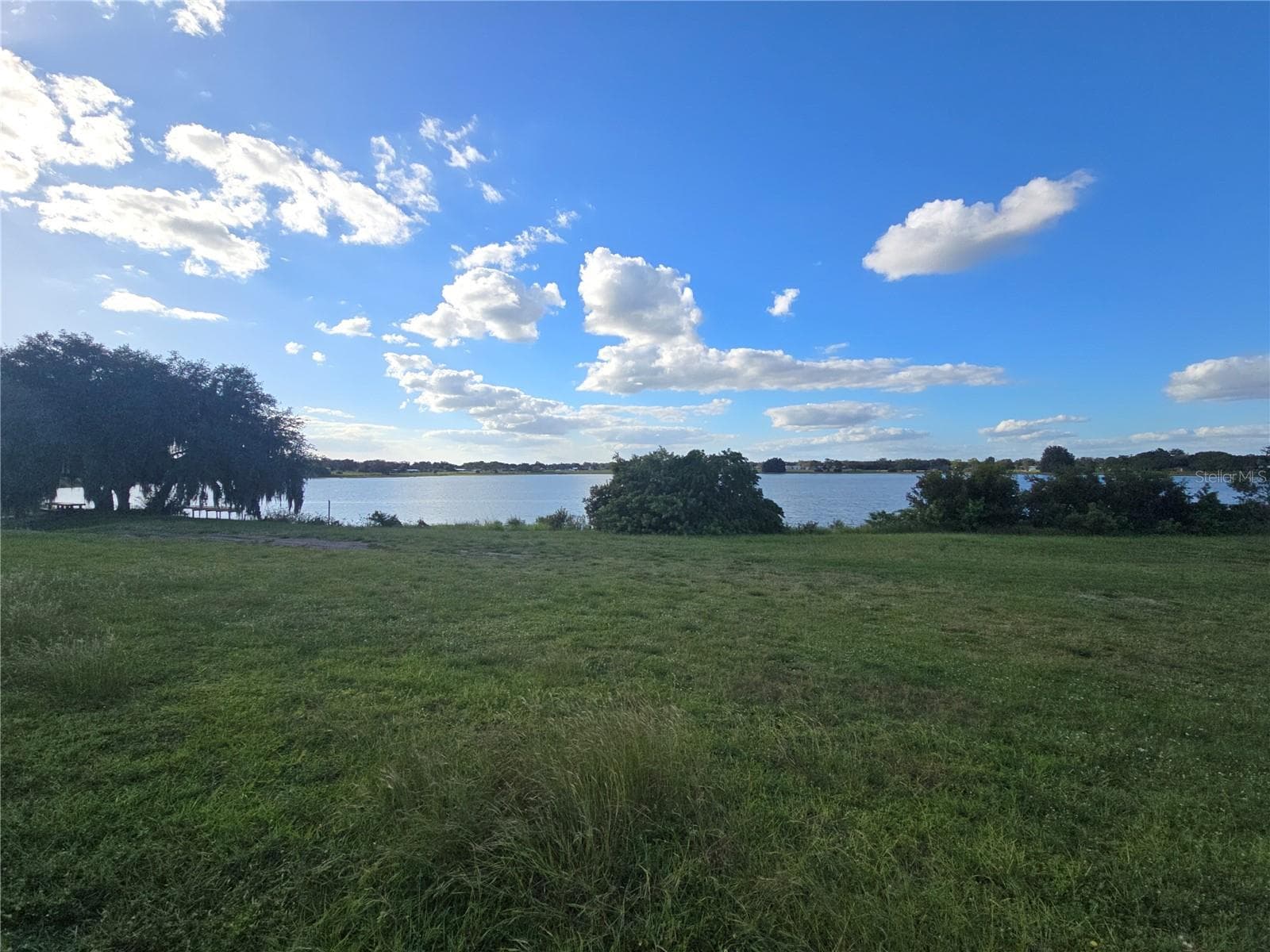 Lake Olivia - 2074 W HIBISCUS RD, AVON PARK