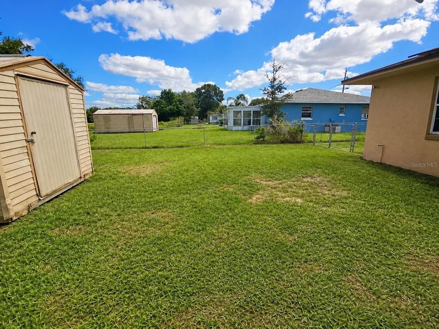 Backyard - 2074 W HIBISCUS RD, AVON PARK