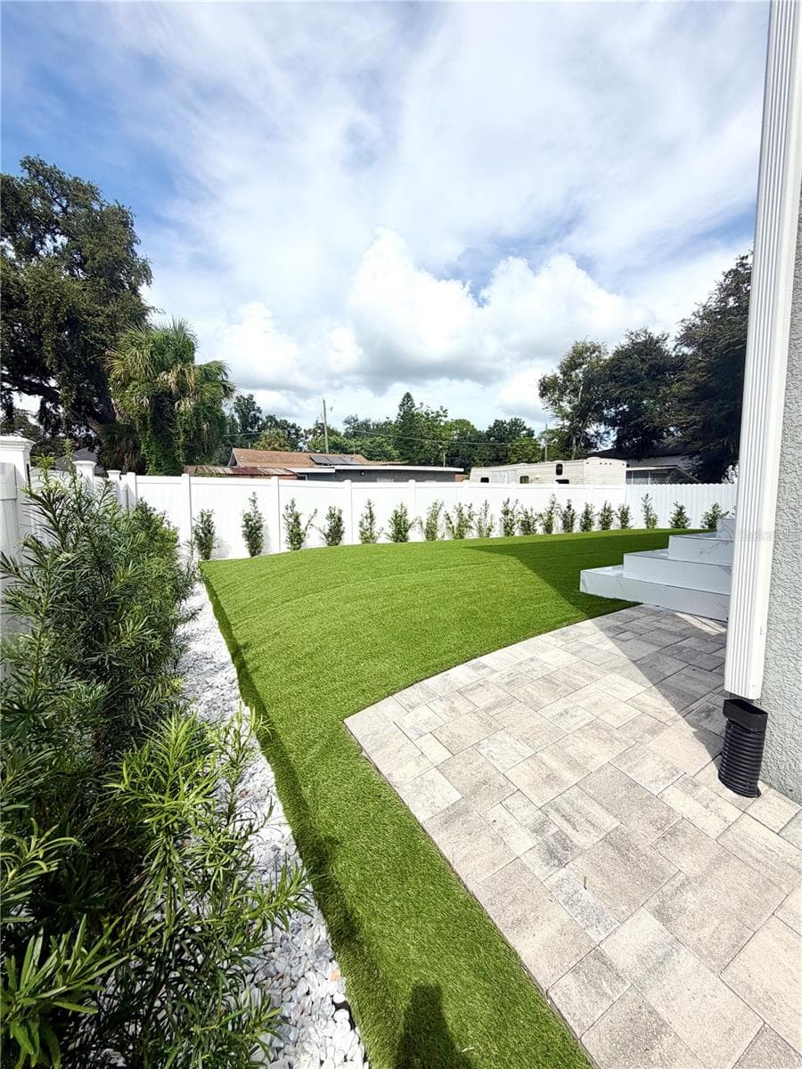 Single Family Residence at 8331 PEGGY ST, TAMPA, photo 9 of 47
