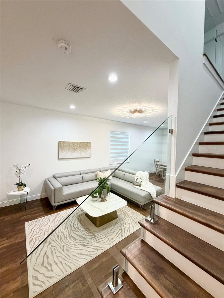 Single Family Residence at 8331 PEGGY ST, TAMPA, photo 16 of 47
