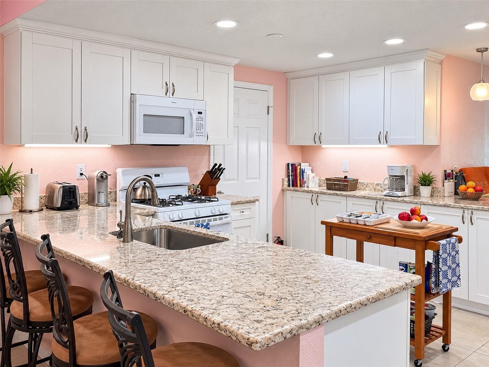 kitchen stone counter - 5555 92ND PL N, PINELLAS PARK