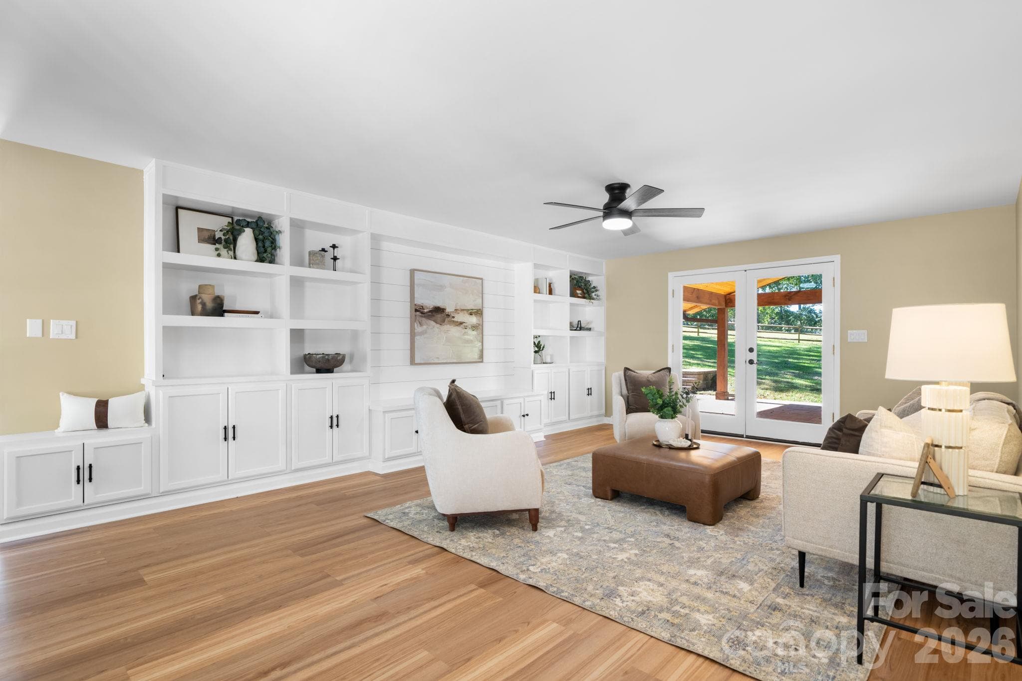 living room - 4024 Wandering Lane, Hickory
