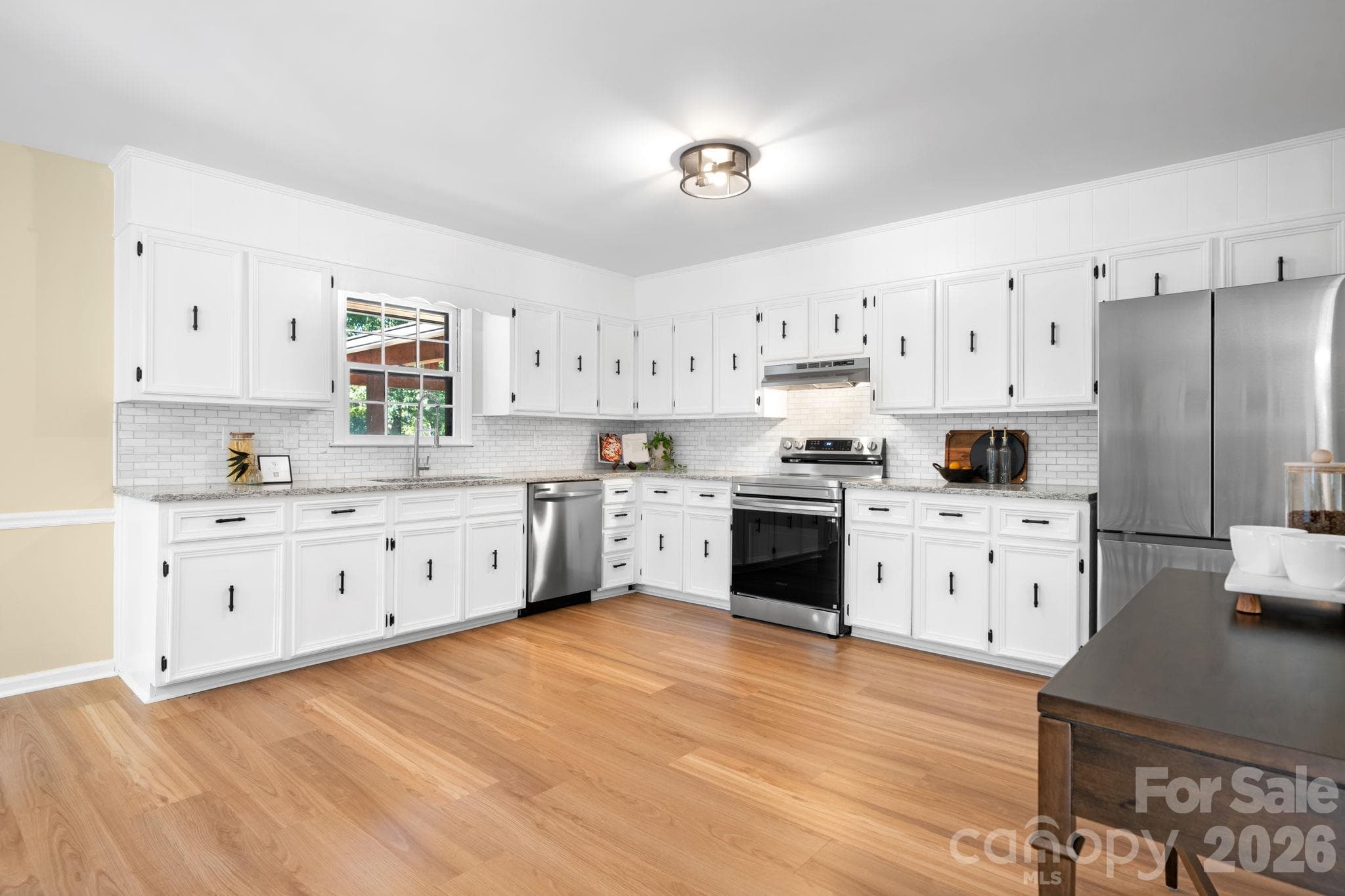 kitchen - 4024 Wandering Lane, Hickory