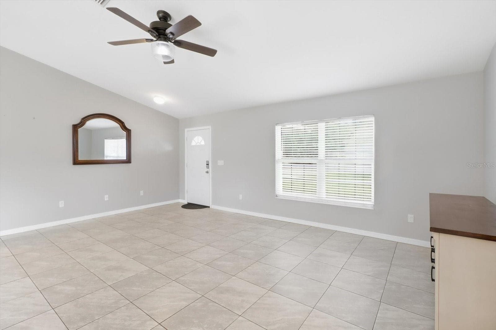 Living Room - 8372 SE 156TH ST, SUMMERFIELD
