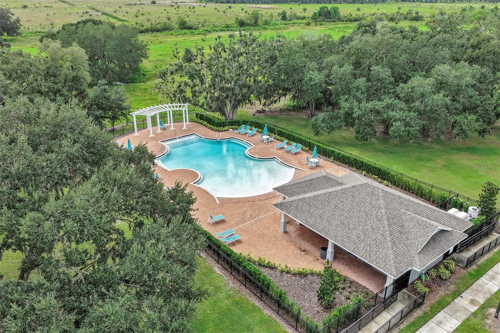 Club House Pool - 5616 BEGGS RD, ST CLOUD