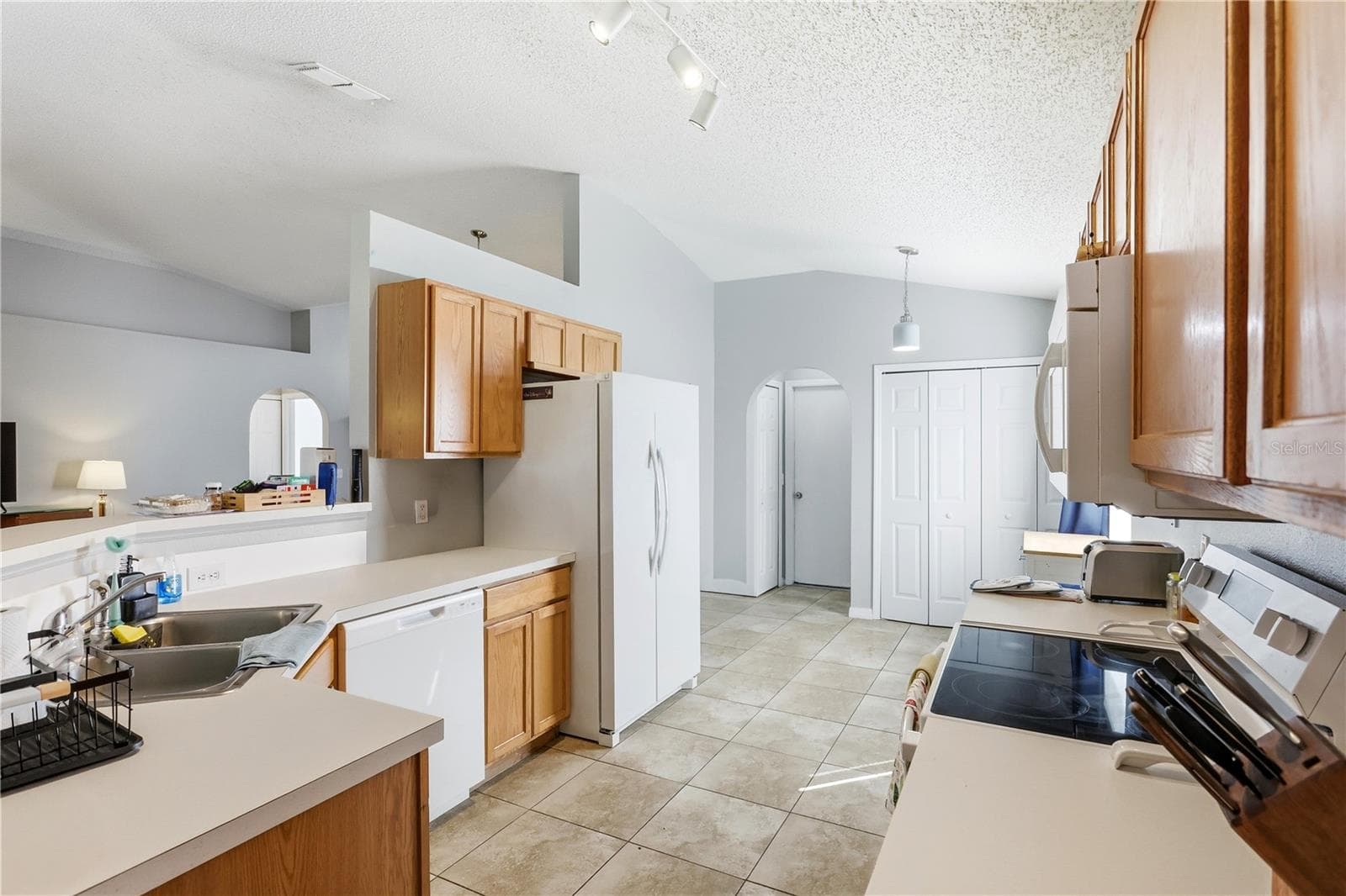 Single Family Residence at 673 LOBELIA DR, DAVENPORT, photo 13 of 37