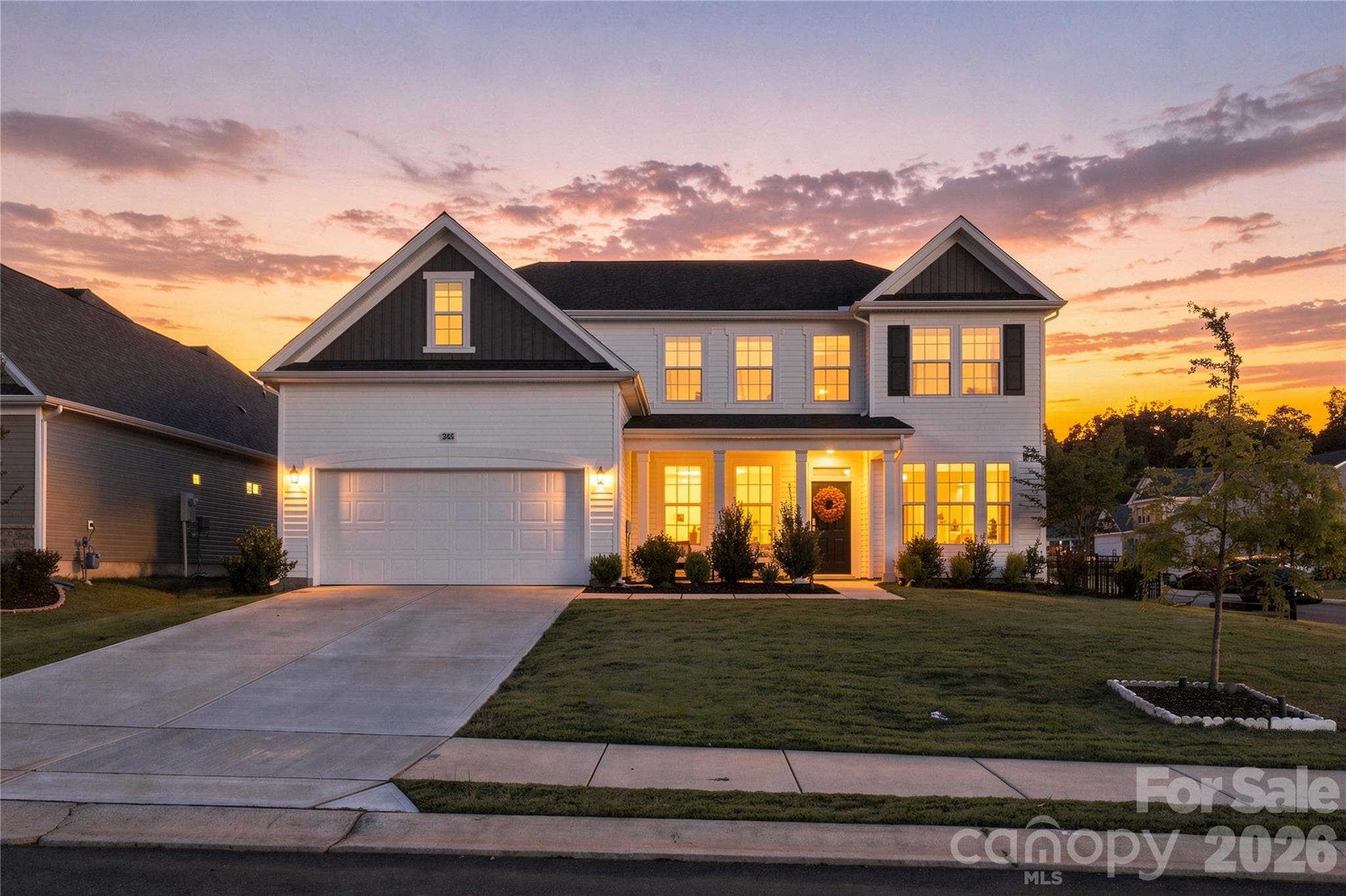Single Family Residence at 3065 Oxtail Court, Rock Hill, photo 4 of 46