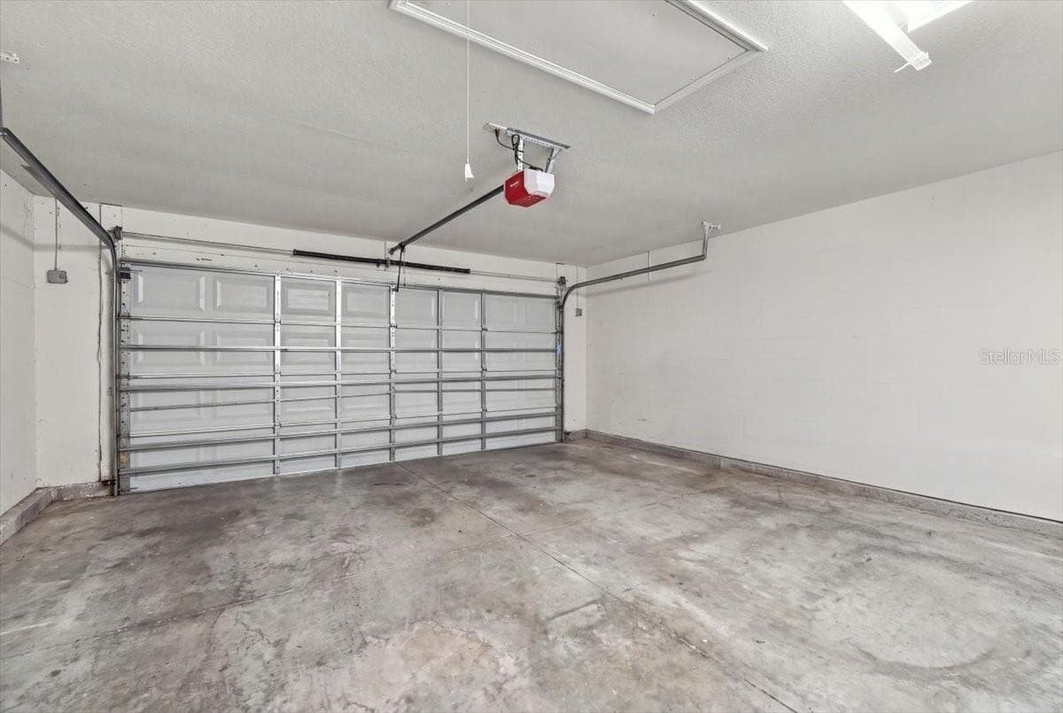 GARAGE - 1731 BROOKSTONE WAY, PLANT CITY