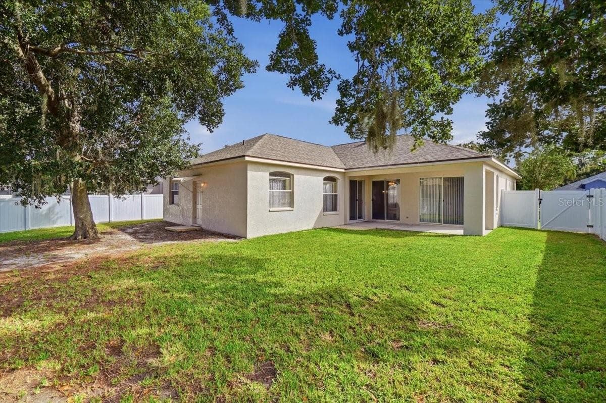 REAR YARD - 1731 BROOKSTONE WAY, PLANT CITY