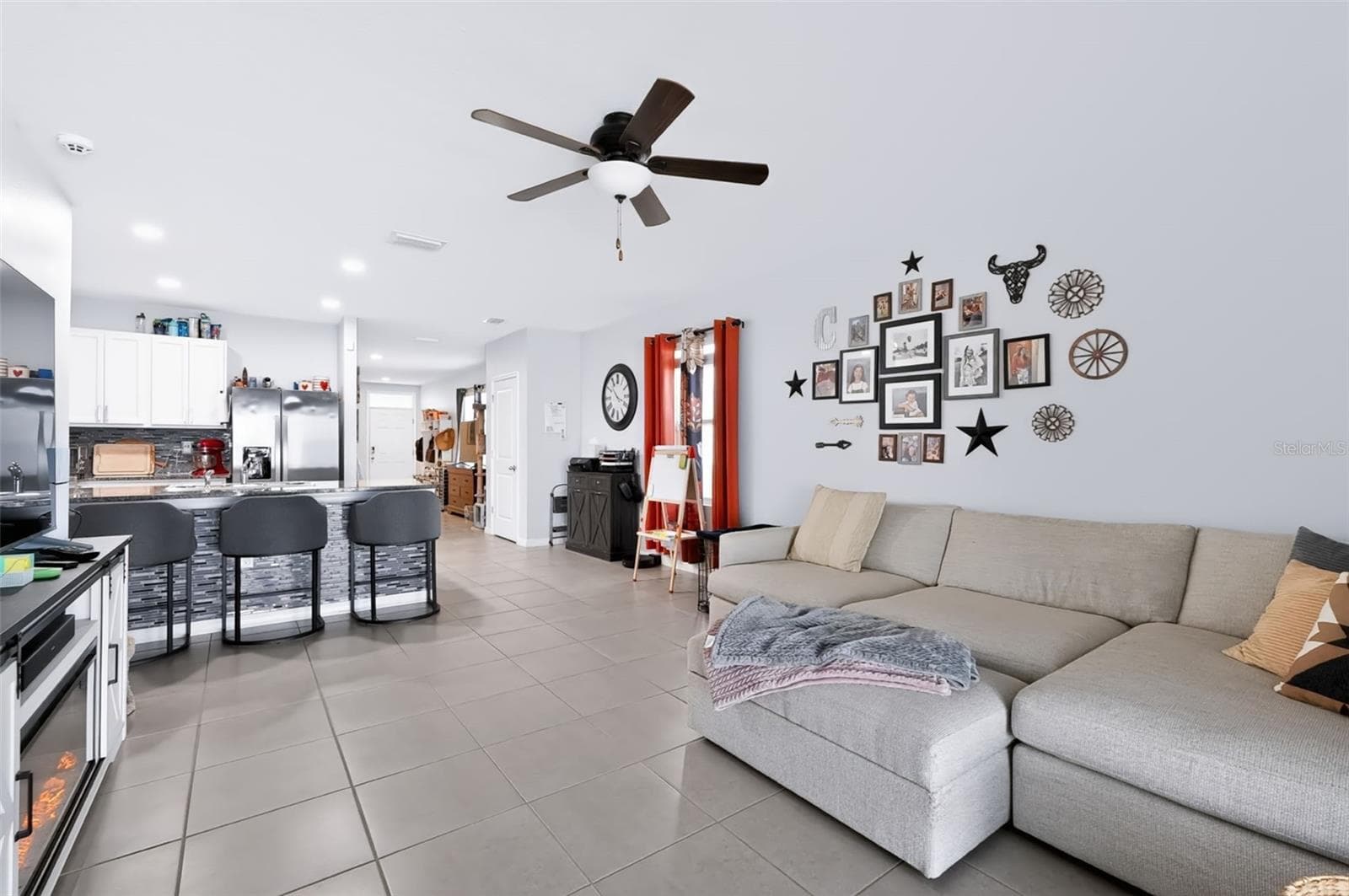 Single Family Residence at 3110 SUNCOAST PLAINS DR, ODESSA, photo 4 of 41