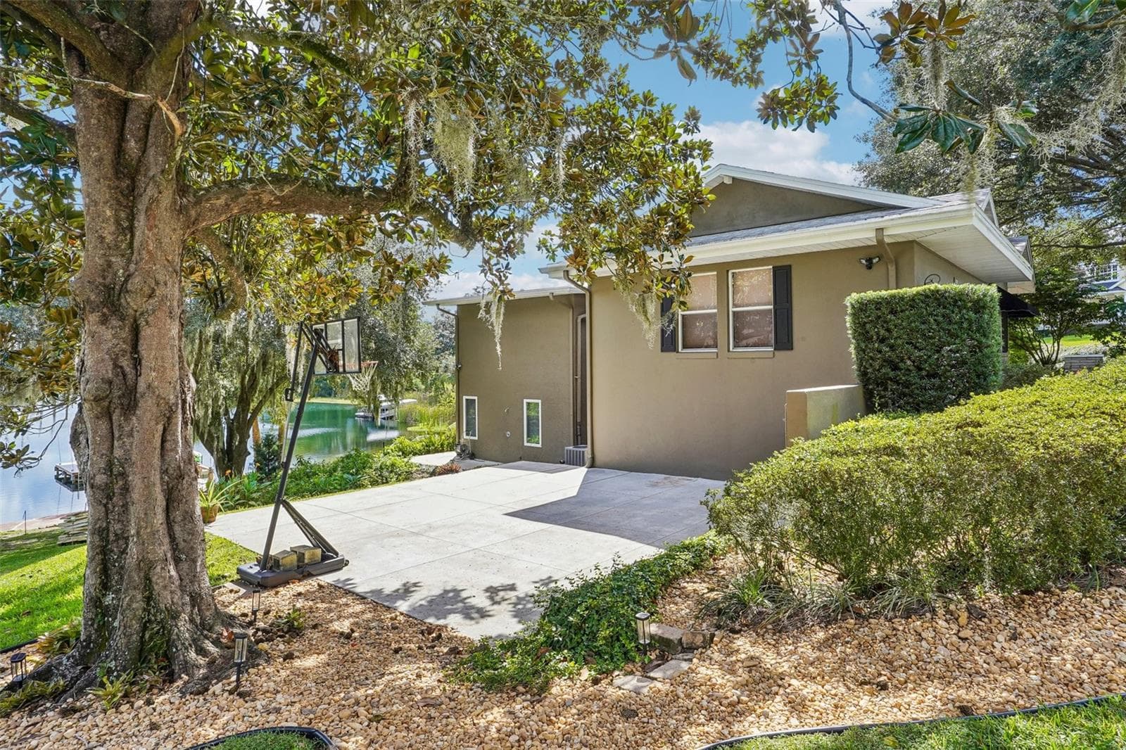 Basketball court or additional boat / jet ski parking - 1501 FAHNSTOCK ST, EUSTIS