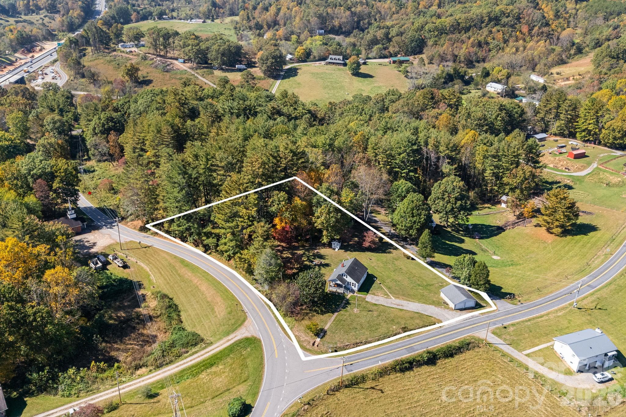 Single Family Residence at 39 Brown Cove Road, Clyde, photo 4 of 44