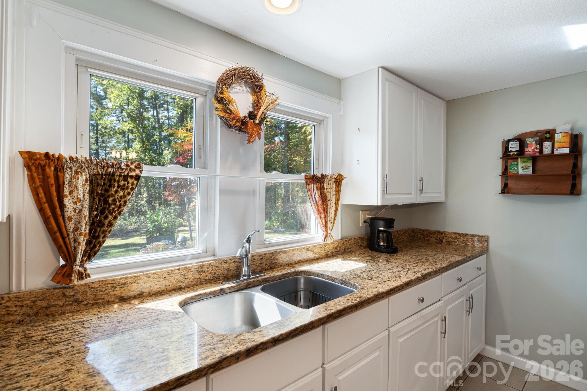 Granite countertops - 39 Brown Cove Road, Clyde