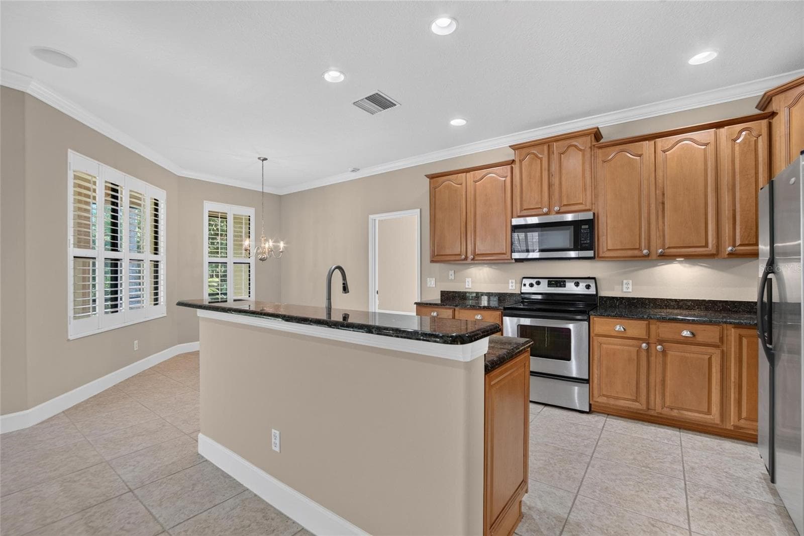 Kitchen - 213 SILVER FALLS DR, APOLLO BEACH