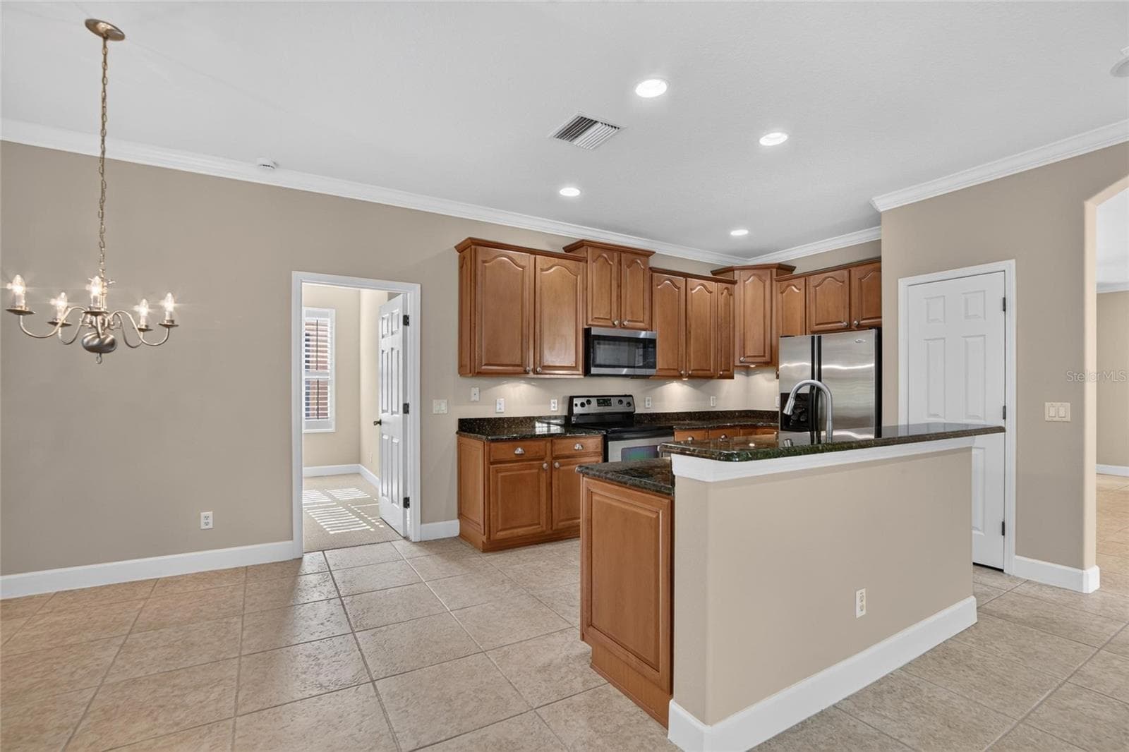 Kitchen - 213 SILVER FALLS DR, APOLLO BEACH