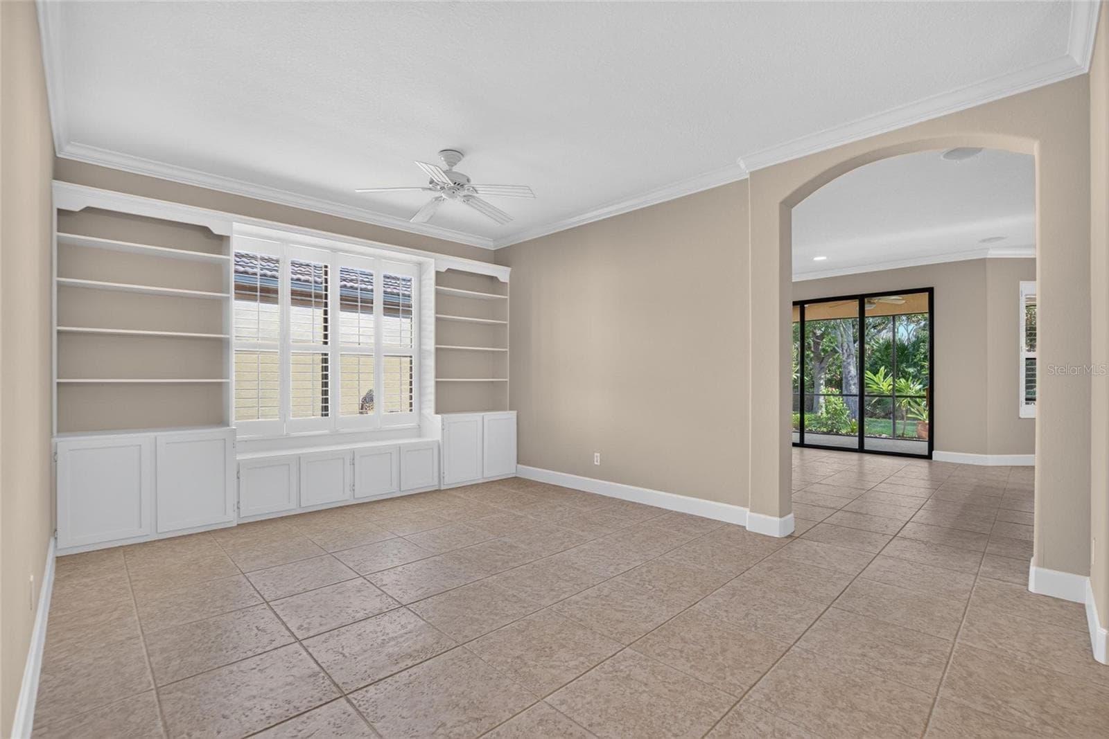 Sitting Area - 213 SILVER FALLS DR, APOLLO BEACH