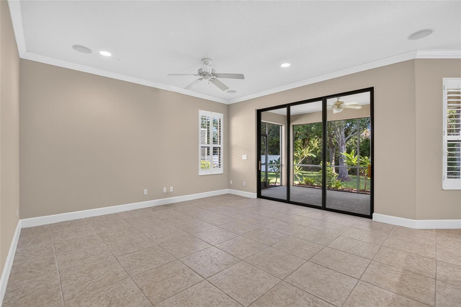 Family Room - 213 SILVER FALLS DR, APOLLO BEACH