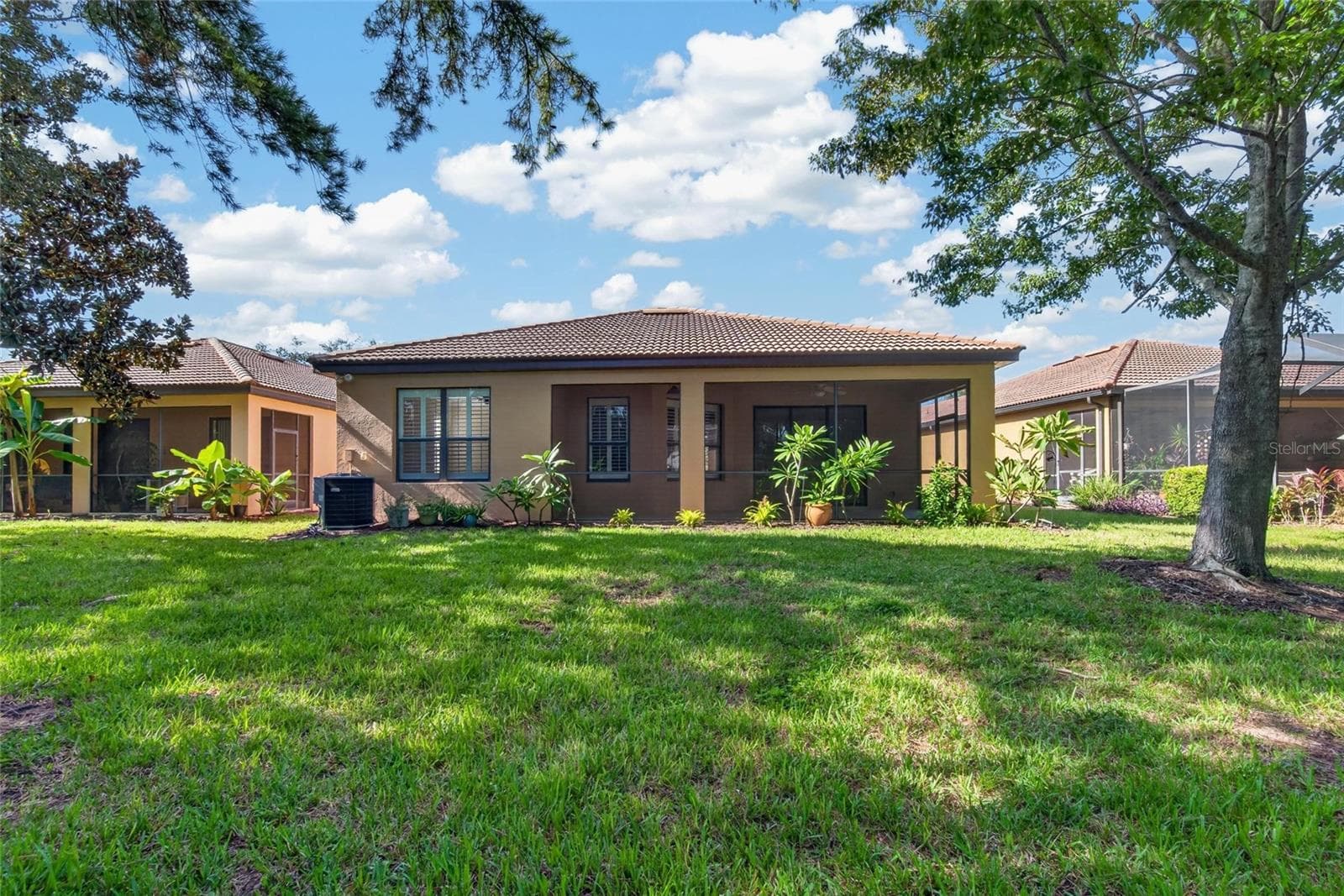 Rear of Property - 213 SILVER FALLS DR, APOLLO BEACH
