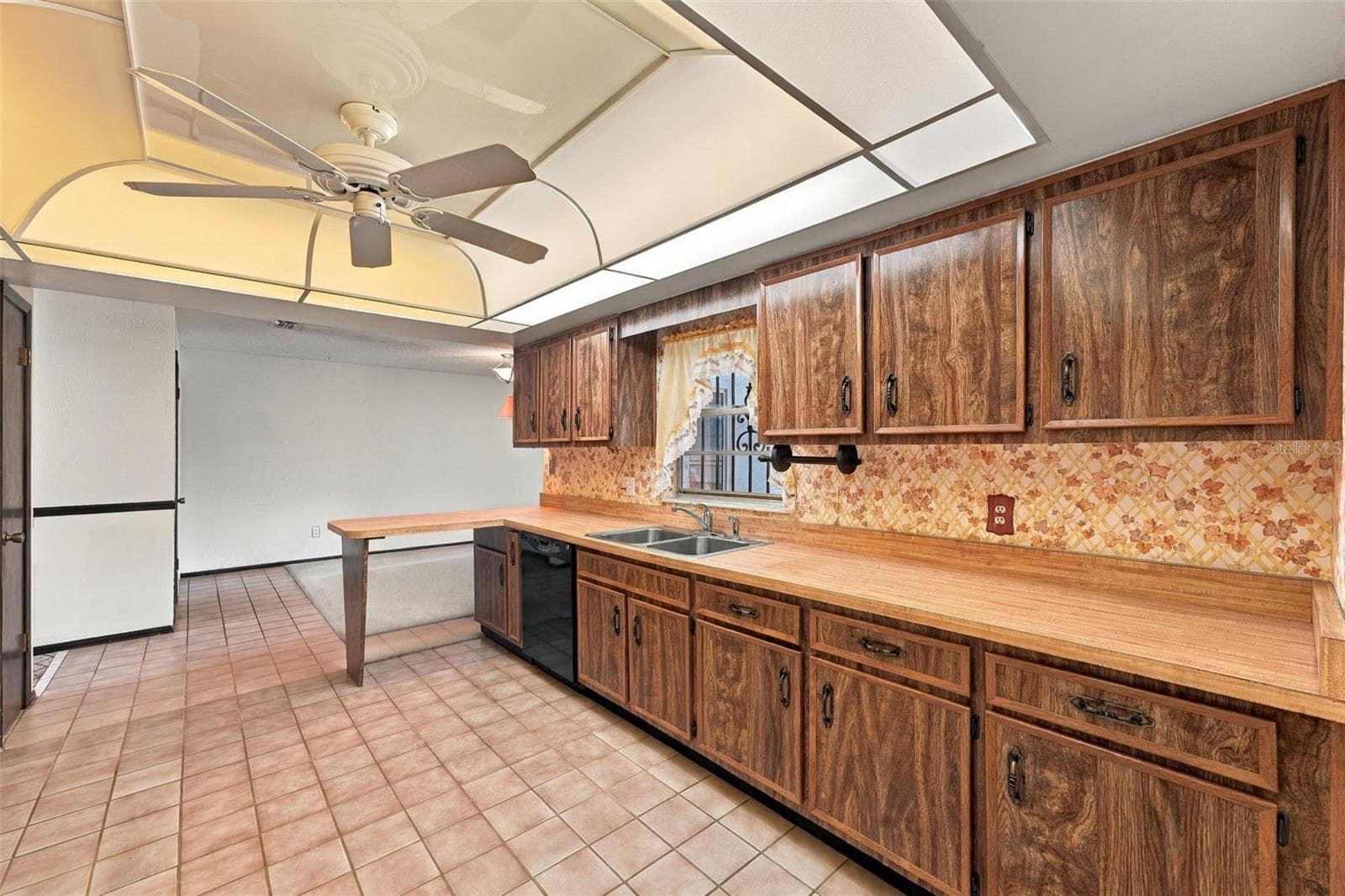 Single Family Residence at 4164 THOMASSA CT, ORLANDO, photo 9 of 34