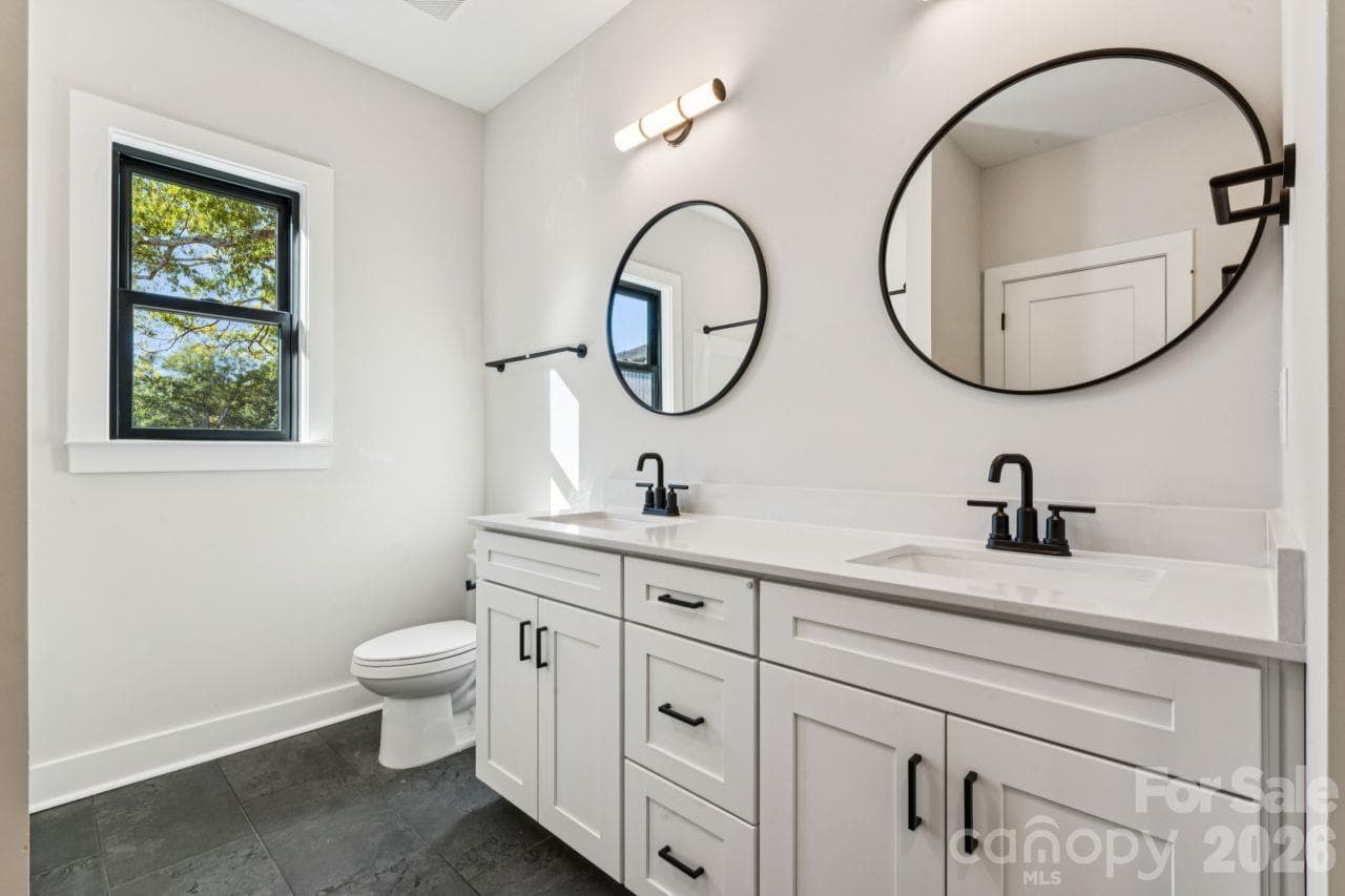 Secondary Jack and Jill Bath - 524 Mystic Park Alley, Huntersville