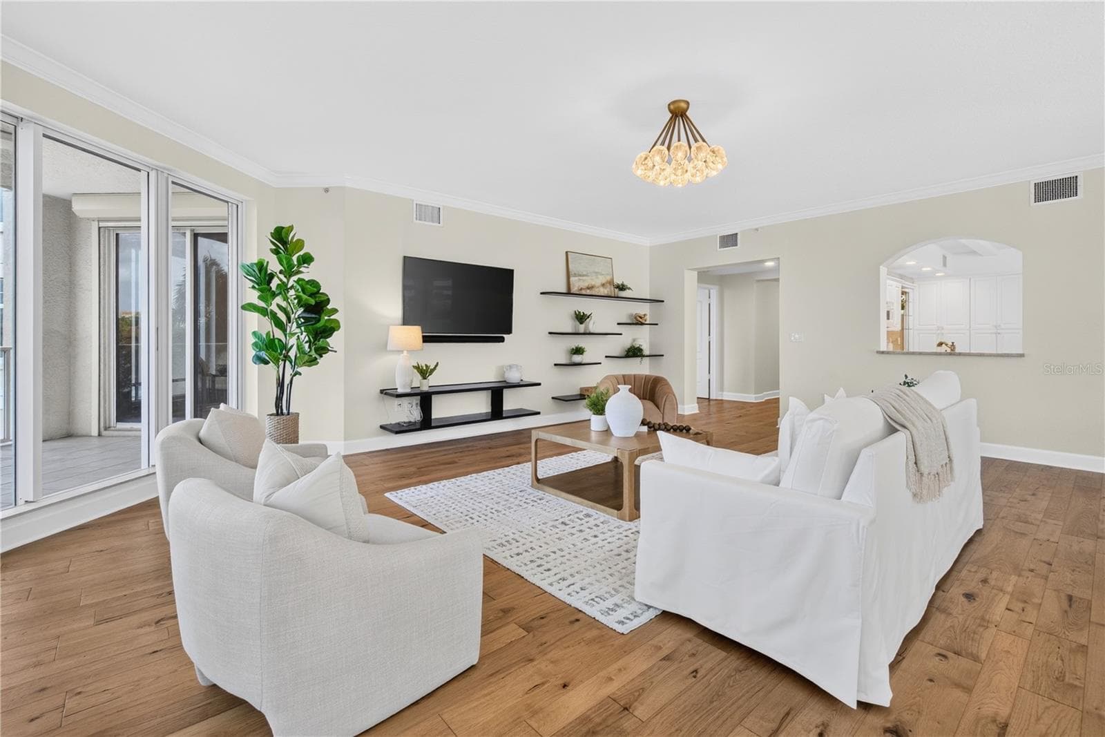 Condominium at 100 BEACH DR NE #401, ST PETERSBURG, photo 8 of 62