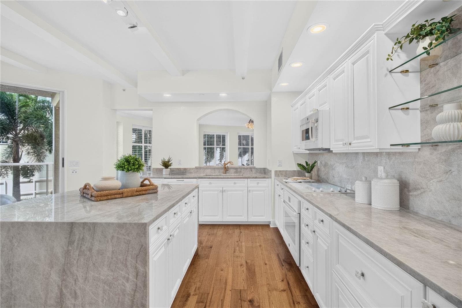 Condominium at 100 BEACH DR NE #401, ST PETERSBURG, photo 16 of 62