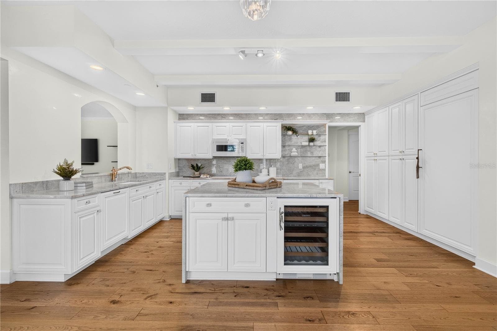 Condominium at 100 BEACH DR NE #401, ST PETERSBURG, photo 19 of 62