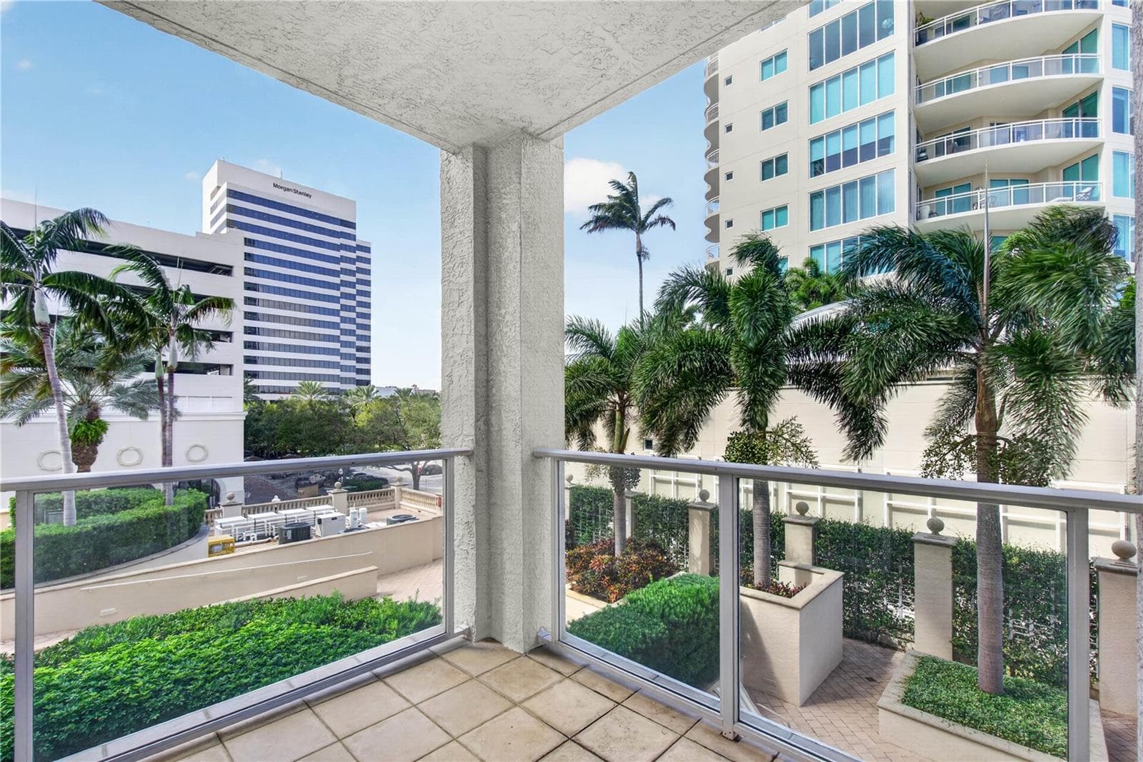 Condominium at 100 BEACH DR NE #401, ST PETERSBURG, photo 25 of 62