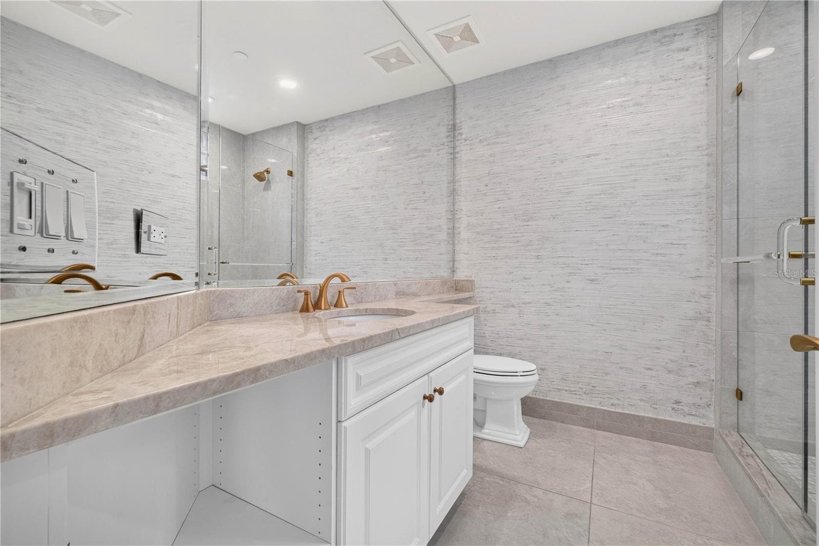 Condominium at 100 BEACH DR NE #401, ST PETERSBURG, photo 37 of 62