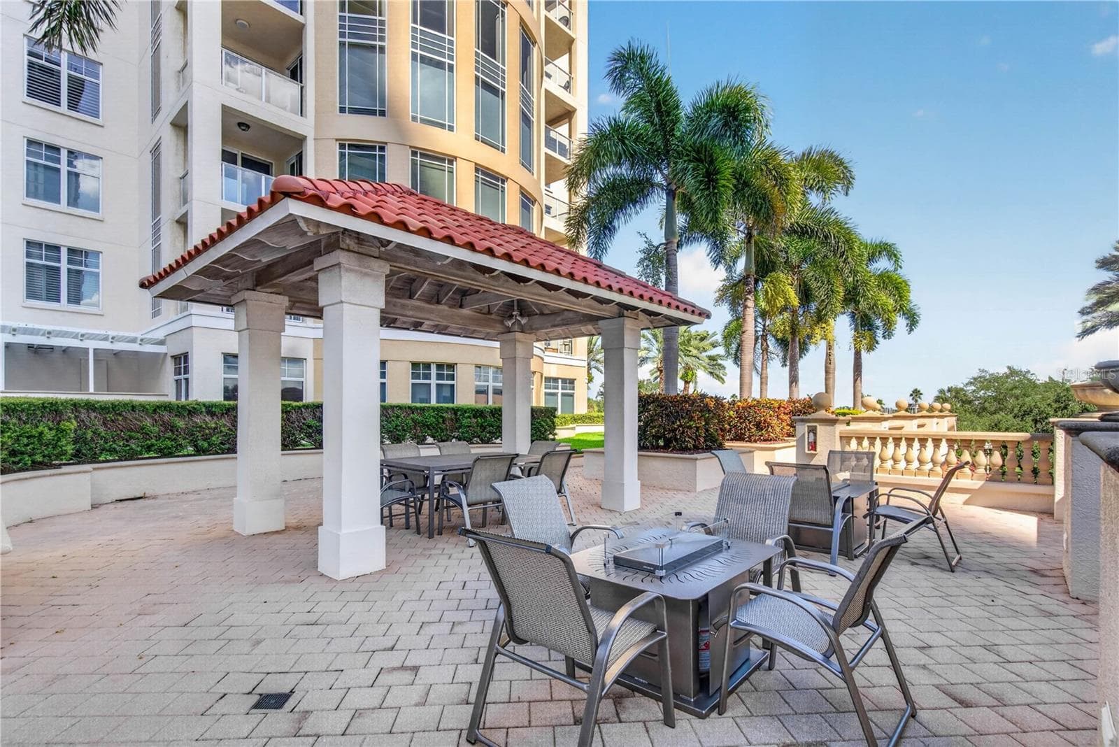Condominium at 100 BEACH DR NE #401, ST PETERSBURG, photo 47 of 62