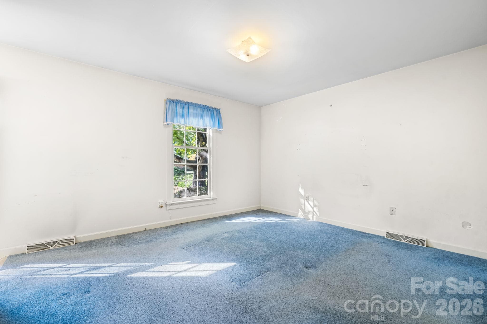 Single Family Residence at 1910 13th Street NE, Hickory, photo 13 of 25