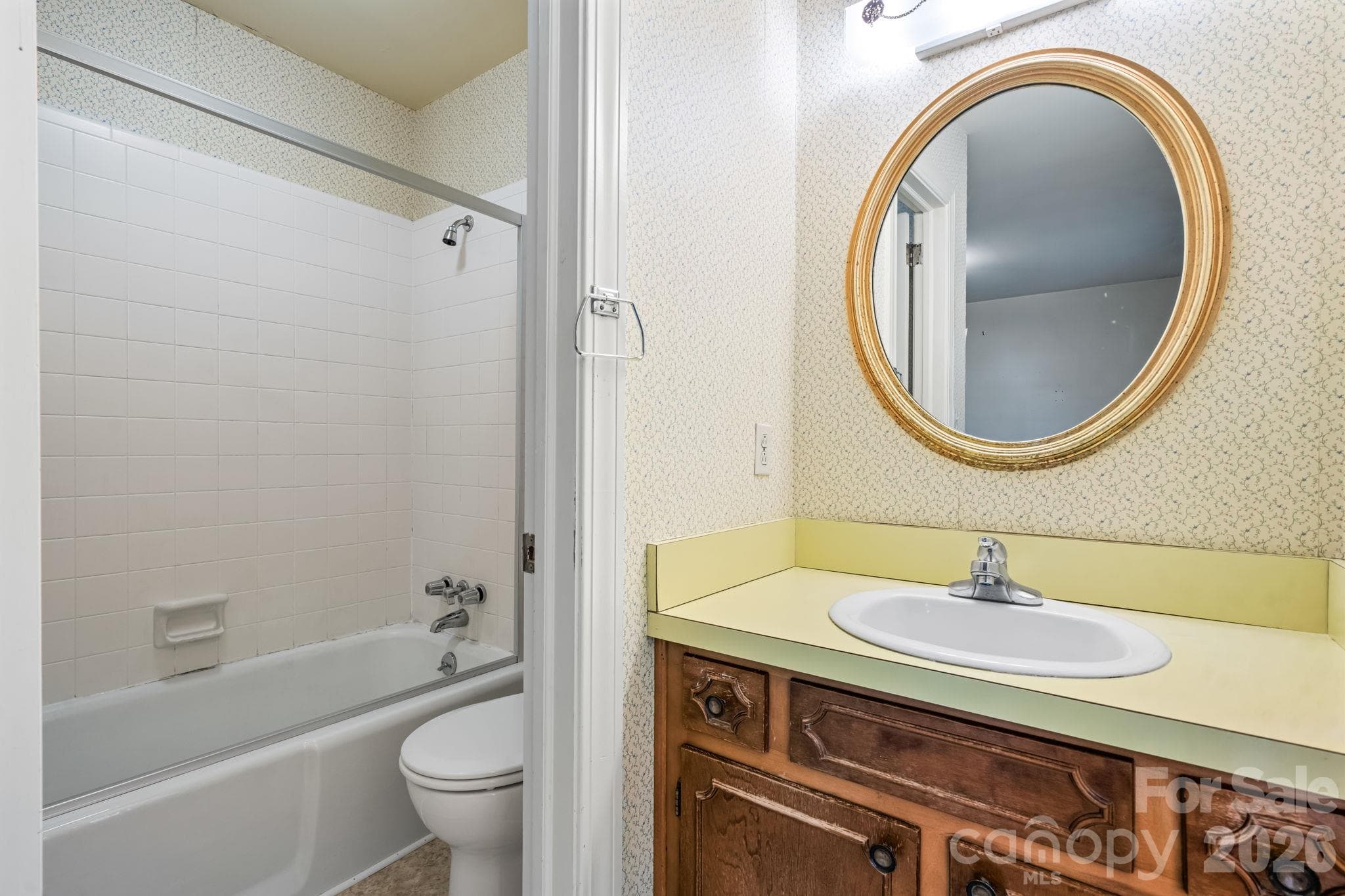 Single Family Residence at 1910 13th Street NE, Hickory, photo 15 of 25