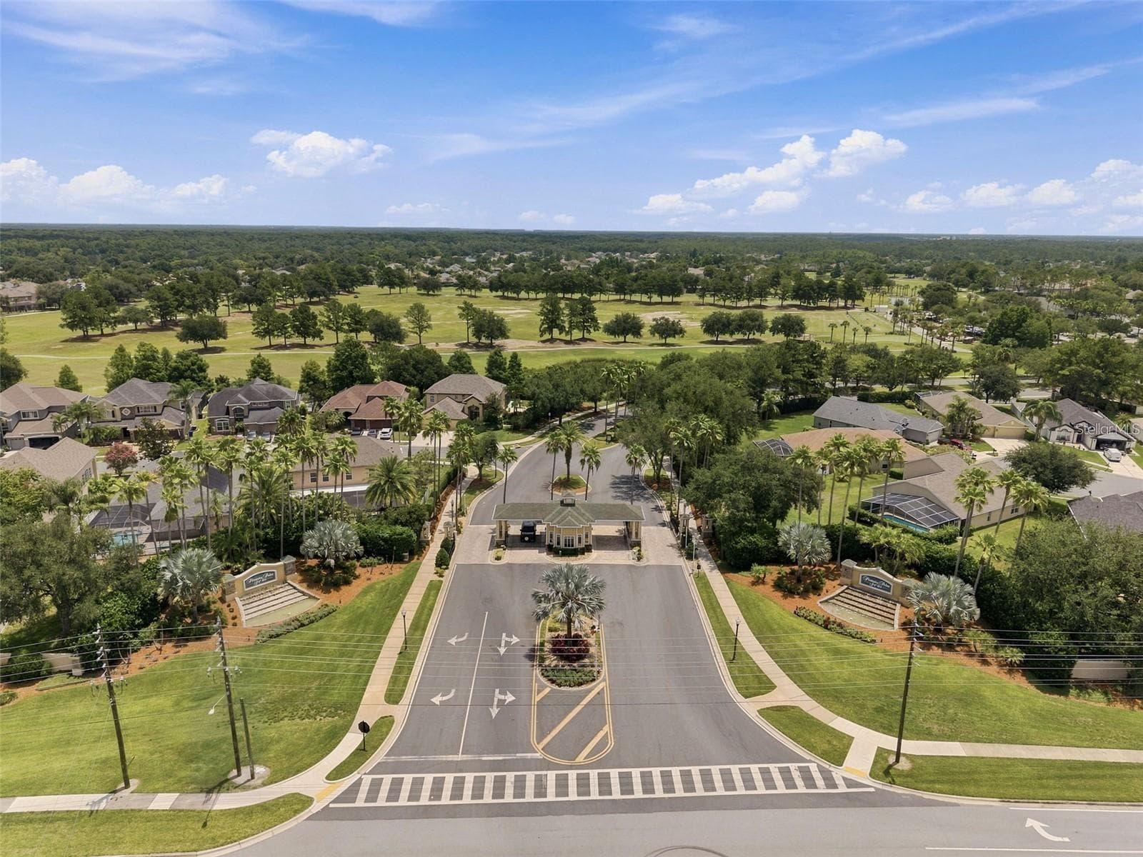 Welcome - Grand Gated Entrance - 23442 VISTAMAR CT, LAND O LAKES