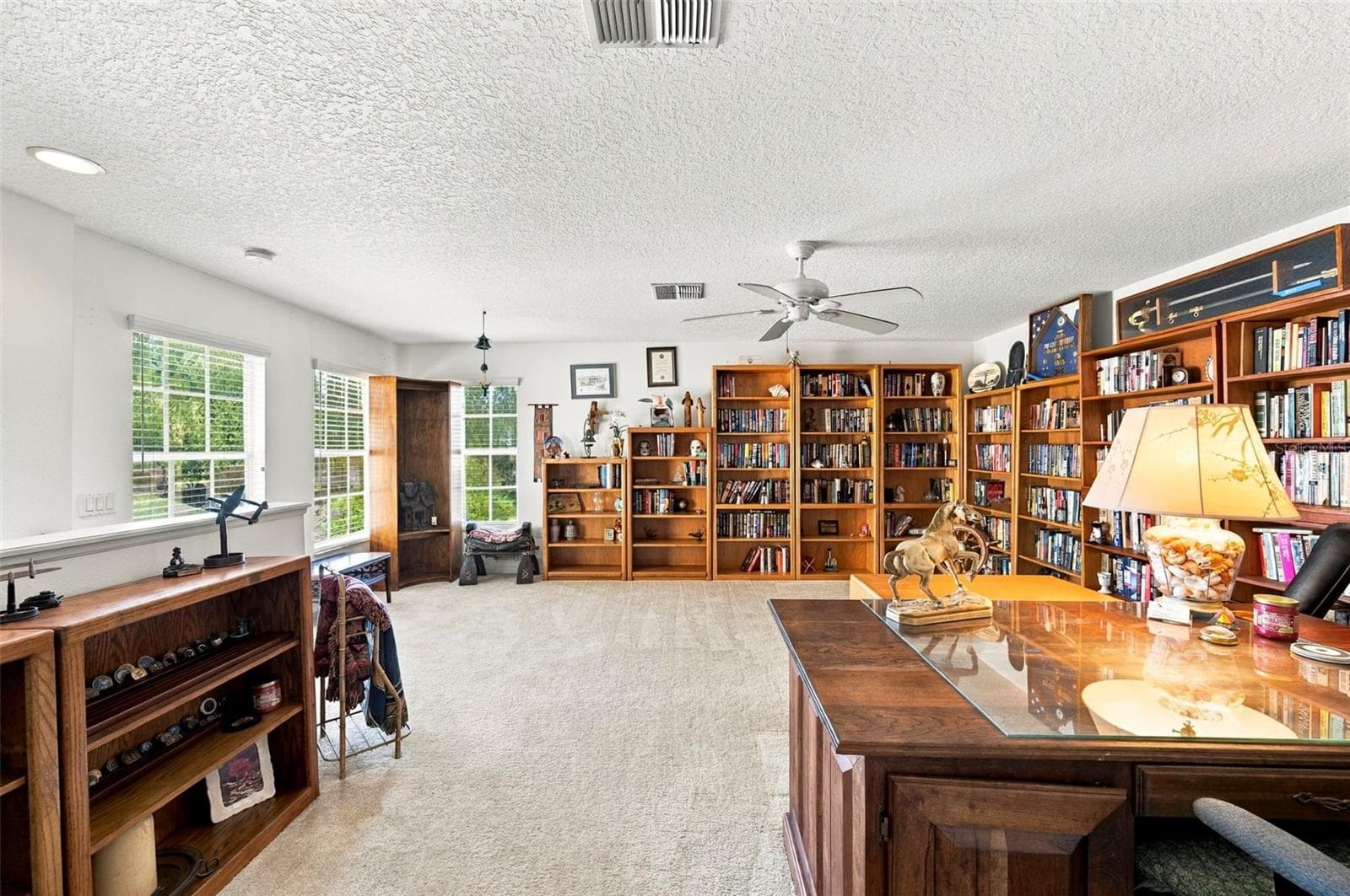 Huge Loft (Bedroom) large walk in closet - 23442 VISTAMAR CT, LAND O LAKES