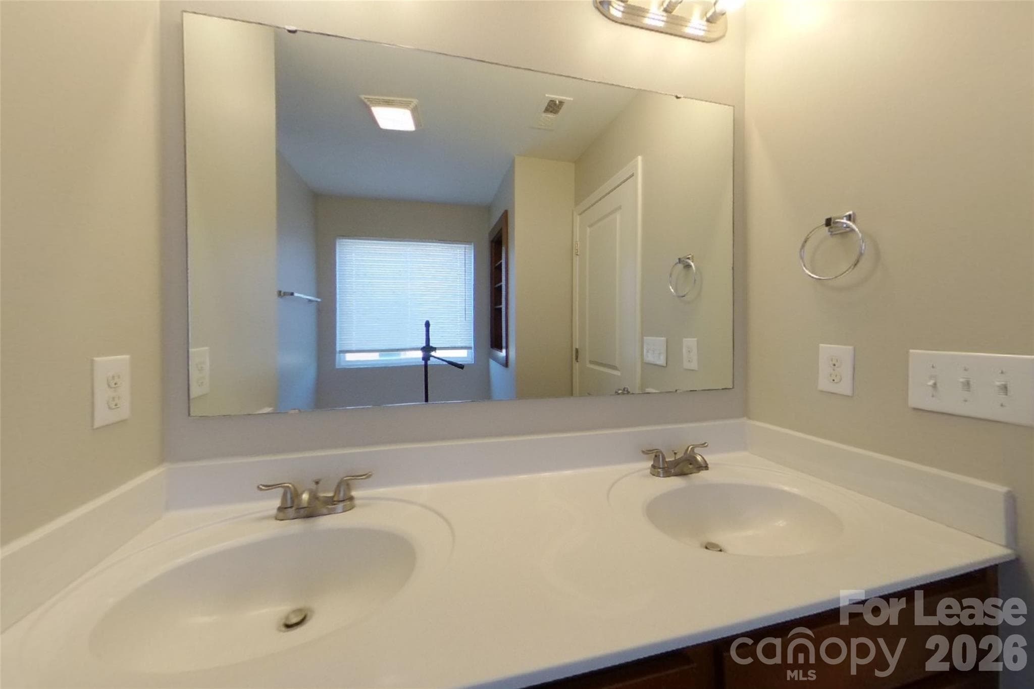 Single Family Residence at 3313 Pikes Peak Drive, Gastonia, photo 8 of 17