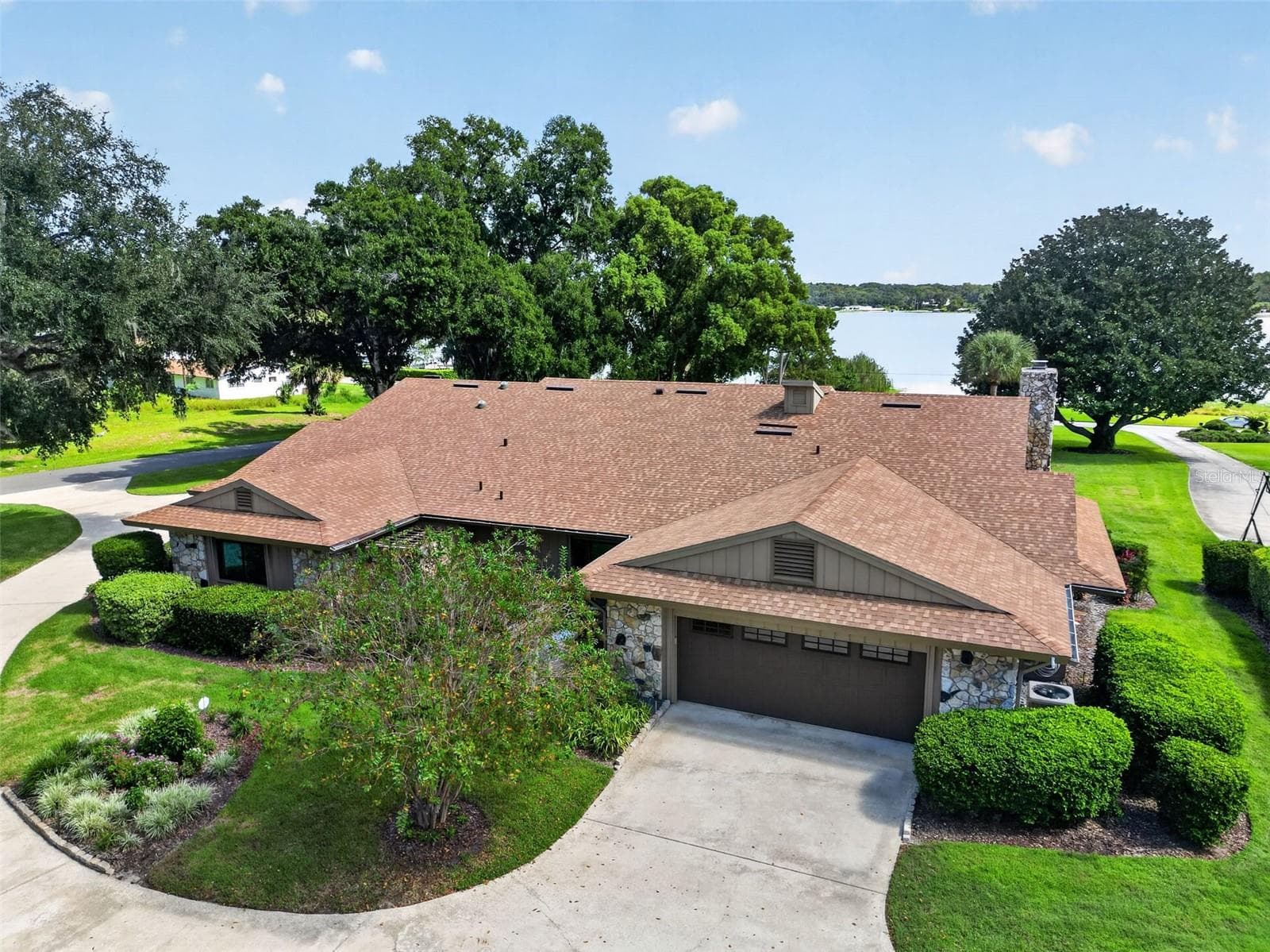 Single Family Residence at 1750 SUSSEX DR, MOUNT DORA, photo 6 of 65